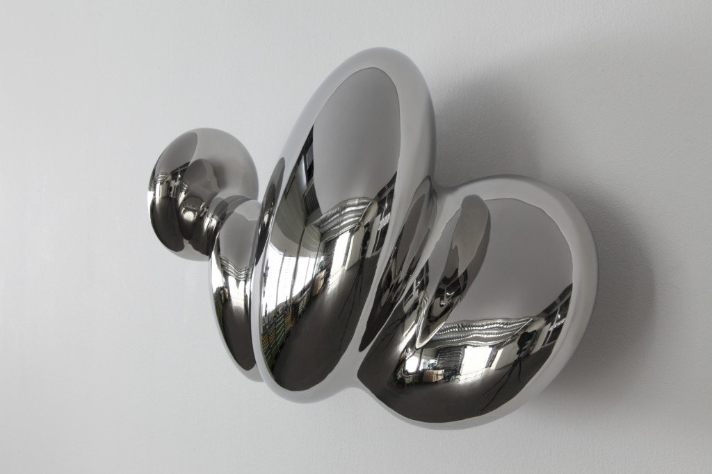 Carlo Borer, Cluster 7, 431, 2013
Wrought Stainless Steel
65 x 39 x 23 cm 
Edition of 7