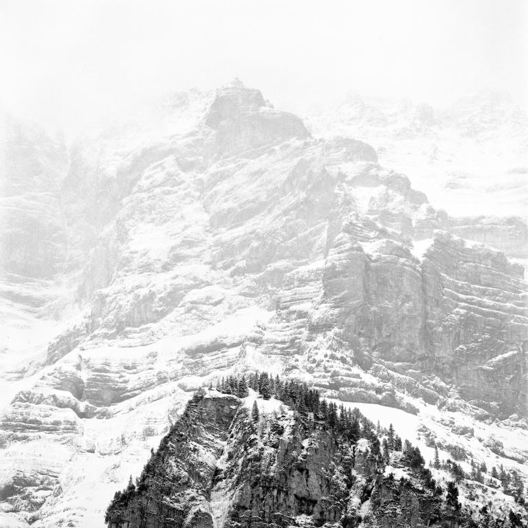 Fridolin Daniel Walcher, Glärnisch Ruchen Nordwand 5, 2012
Coal pigment print on Innova
16,5 x 36,5 cm
Edition of 15