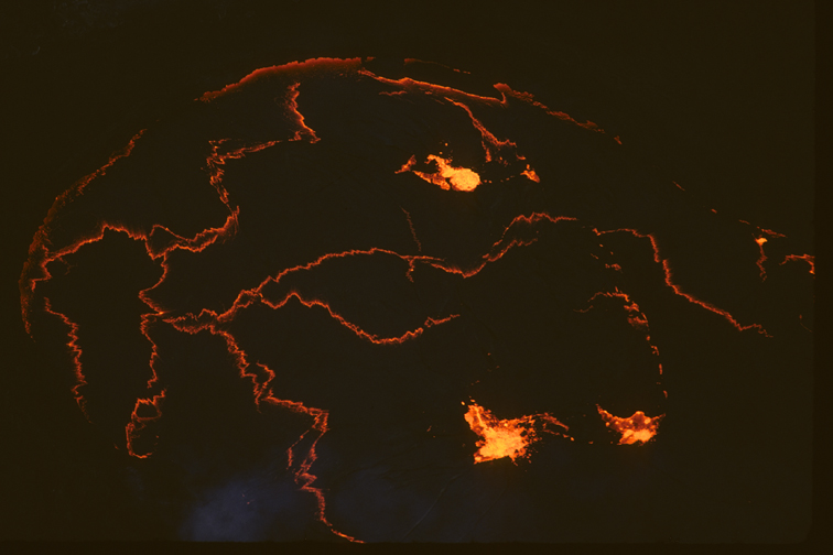 Georg Gerster, Lava lake of Erta Ale volcano, Ethiopia, 1974
Inkjet printed with pigmented Epson Ultra Chrome K3, on Epson Exhibition Fiber Paper
100 x 150 cm
Edition of 8 + 2 AP