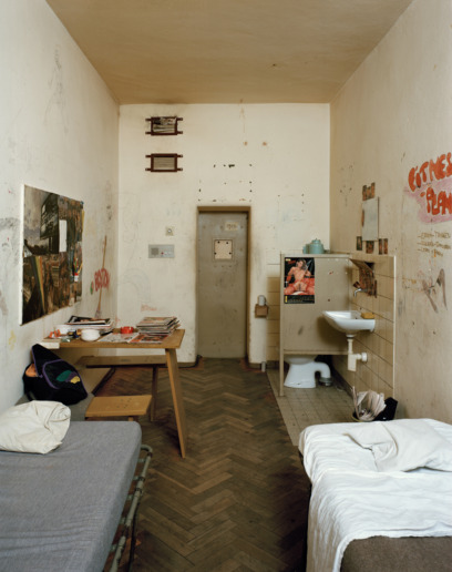 Christian Vogt, Prison Cells 1, 1989
65 x 51,5 (image) / 105 x 73,5 cm (sheet)
Pigment Print