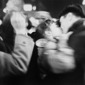 Saul Leiter, The Kiss, 1952