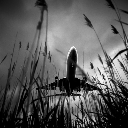 Frank Schramm, Lockheed Aircraft Corporation L-1011 Tristar before landing at Roissy-Charles-de-Gaulle, October 11, 1989
Printed on silver bromide archival black and white photographic paper
75 x 75 cm / Edition of 10 
50 x 60 cm / Edition of 20